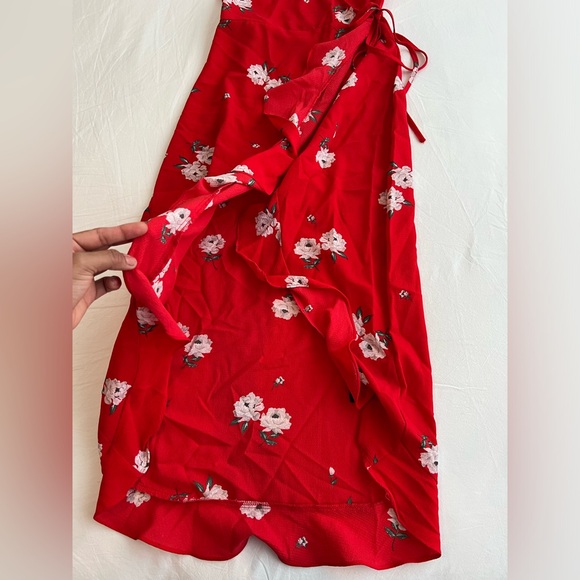 Wrap dress- NWOT - Picture 2 of 4